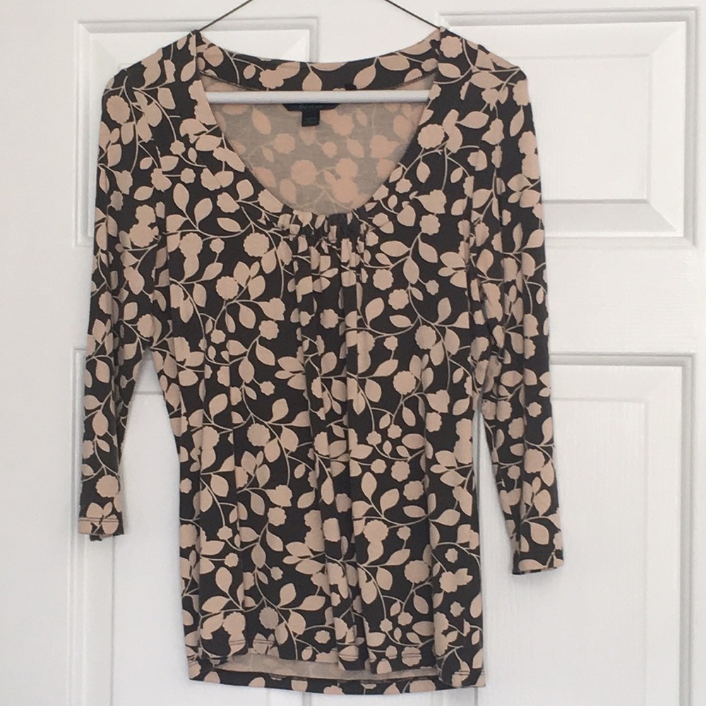 Boden grayish/cream patterned shirt.